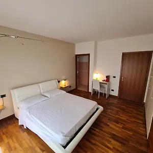  Bed & Breakfast Rezzonico Italia