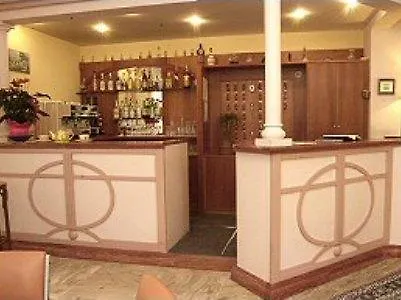 皮卡迪利酒店 蒙特卡蒂尼泰尔梅 酒店